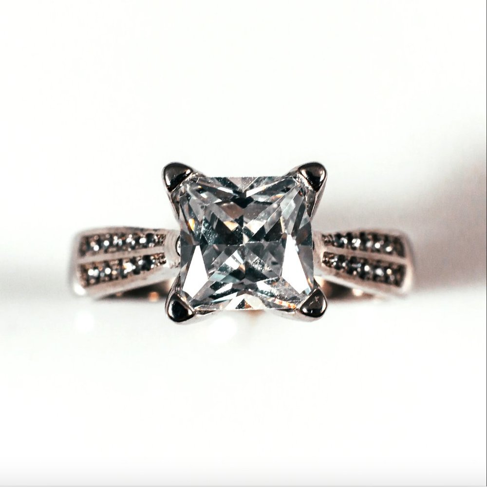 Sterling Silver Princess Cut Diamond Simulant Pave Ring Size 7 - Picture 2 of 3